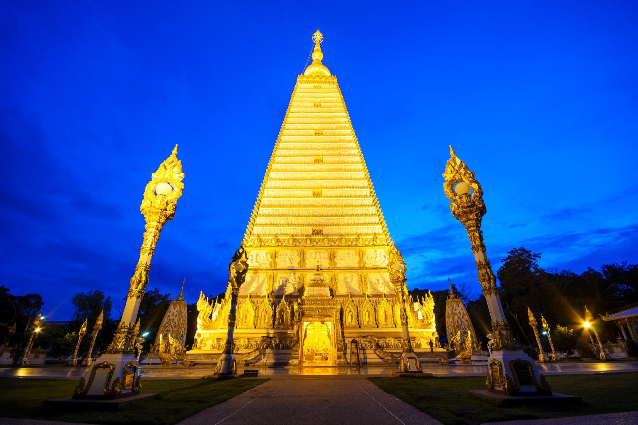 Wat Phrathat Nong Bua